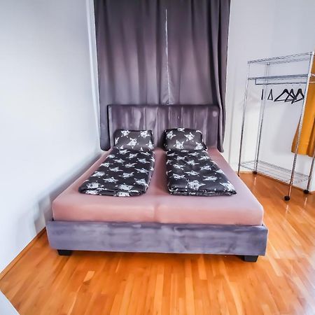 Family 3 Bedroom Apartment Lv7 Wien Eksteriør bilde