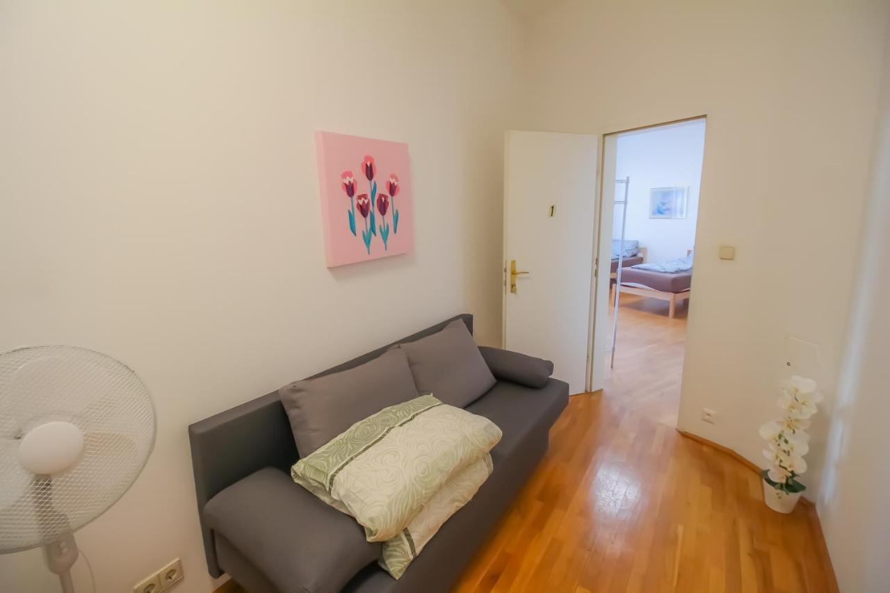 Family 3 Bedroom Apartment Lv7 Wien Eksteriør bilde